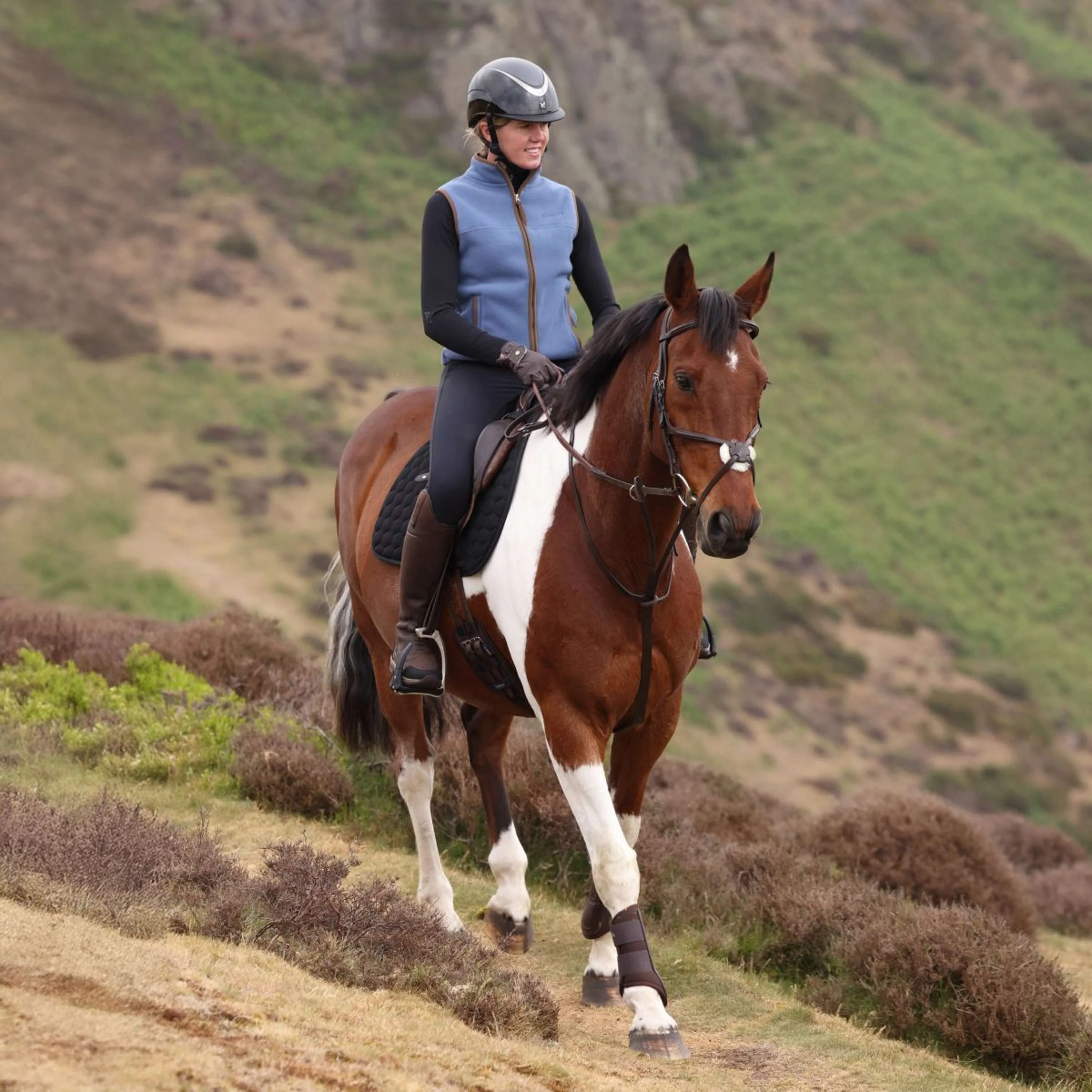 Aubrion by Shires Gilet Original Fleece Blu - Image 4