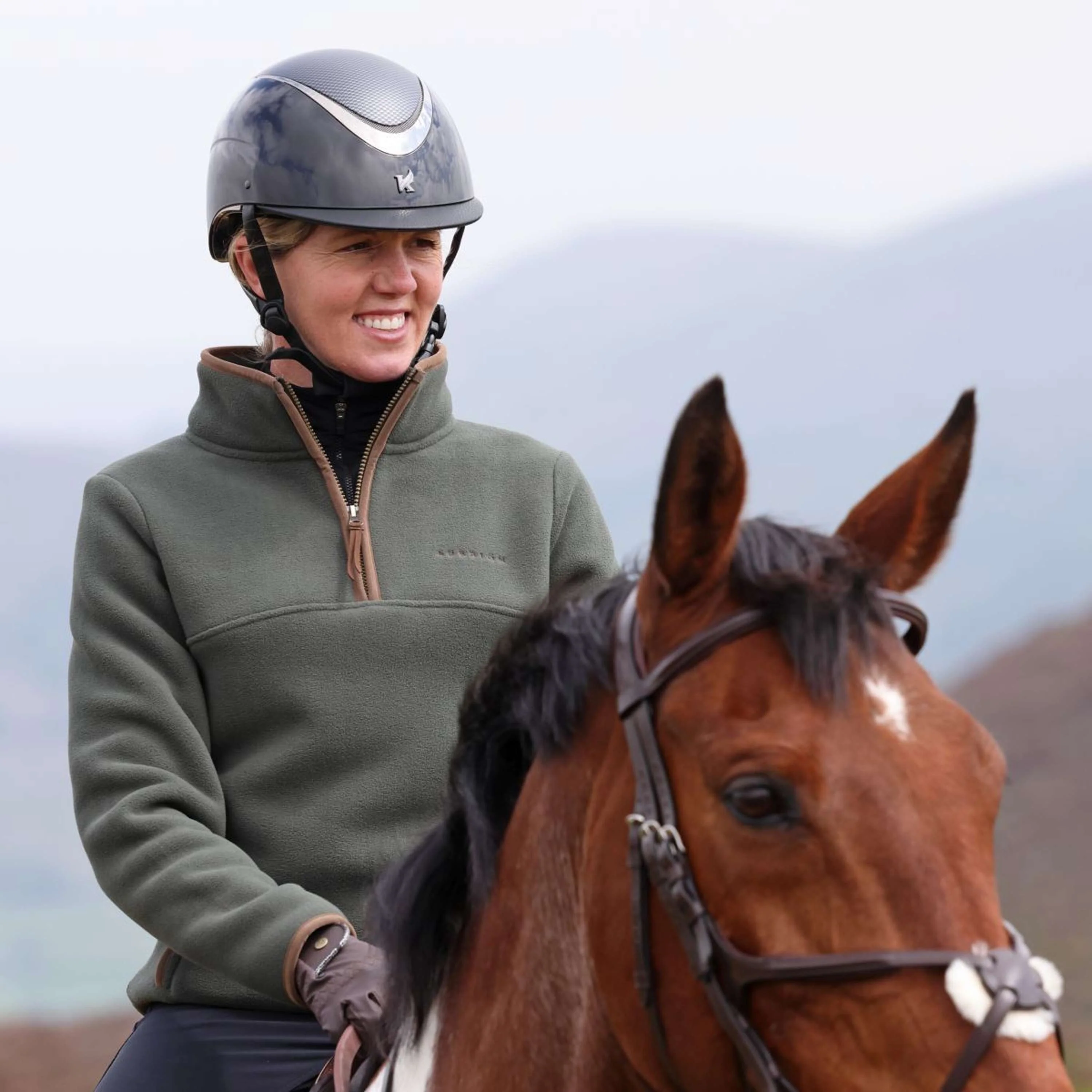 Aubrion by Shires Maglione Original Fleece Verde - Image 4