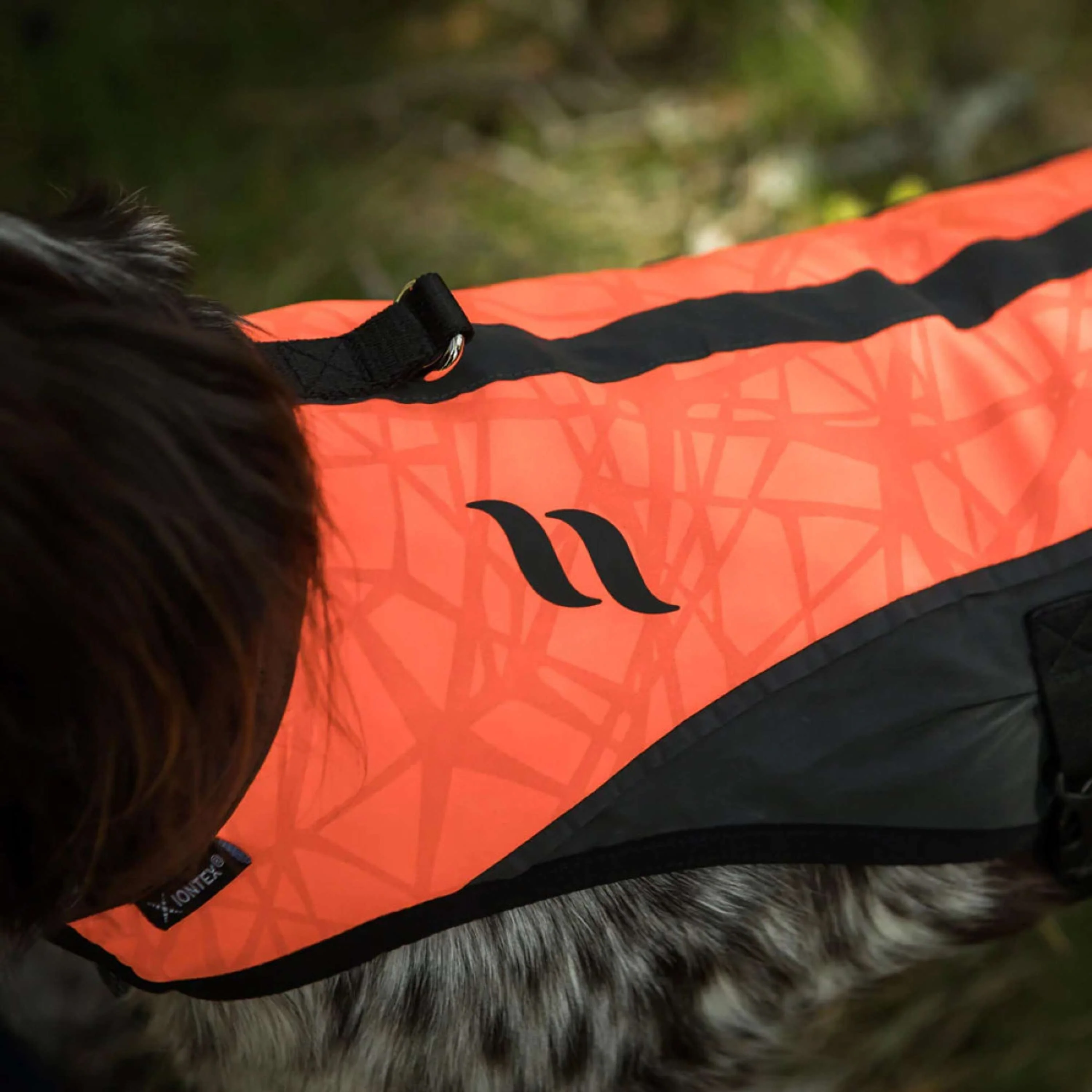 Back on Track Cappotto per Cane TRAKK Riflettente Arancia - Image 6