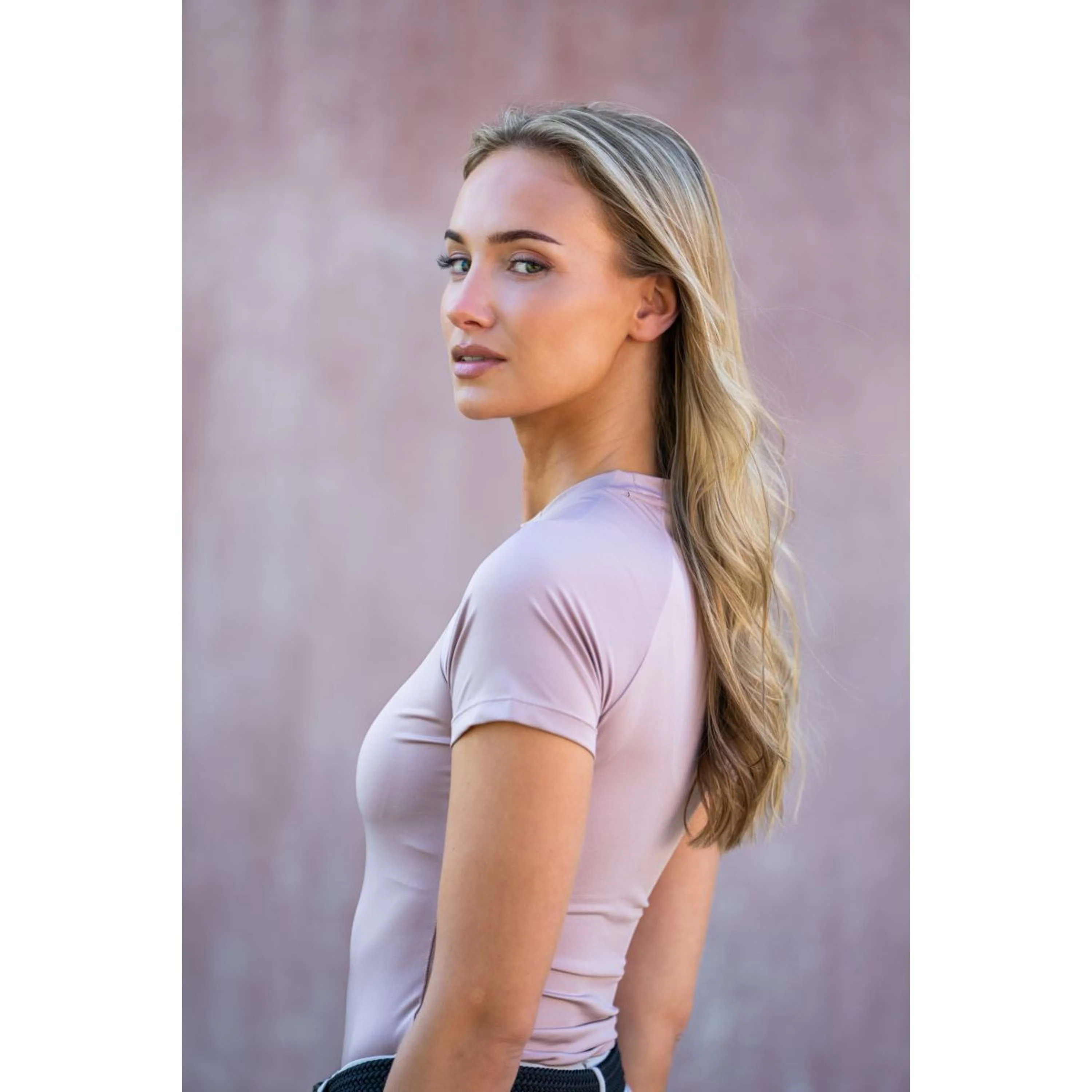 Equestrian Stockholm Maglietta Dynamic Short Sleeve Midsummer Blush - Image 3