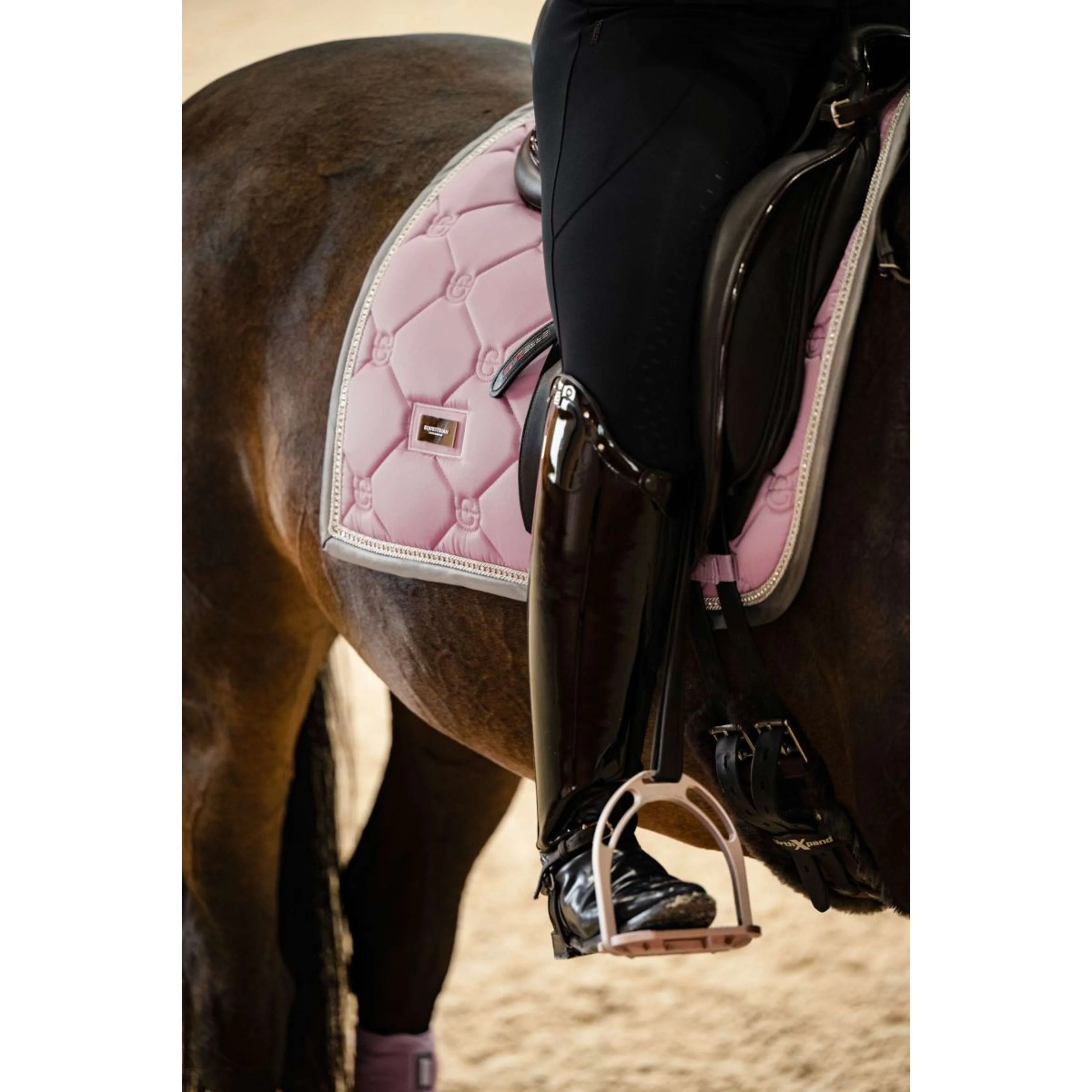 Equestrian Stockholm Sottosella Dressage Pink Pearl - Image 4