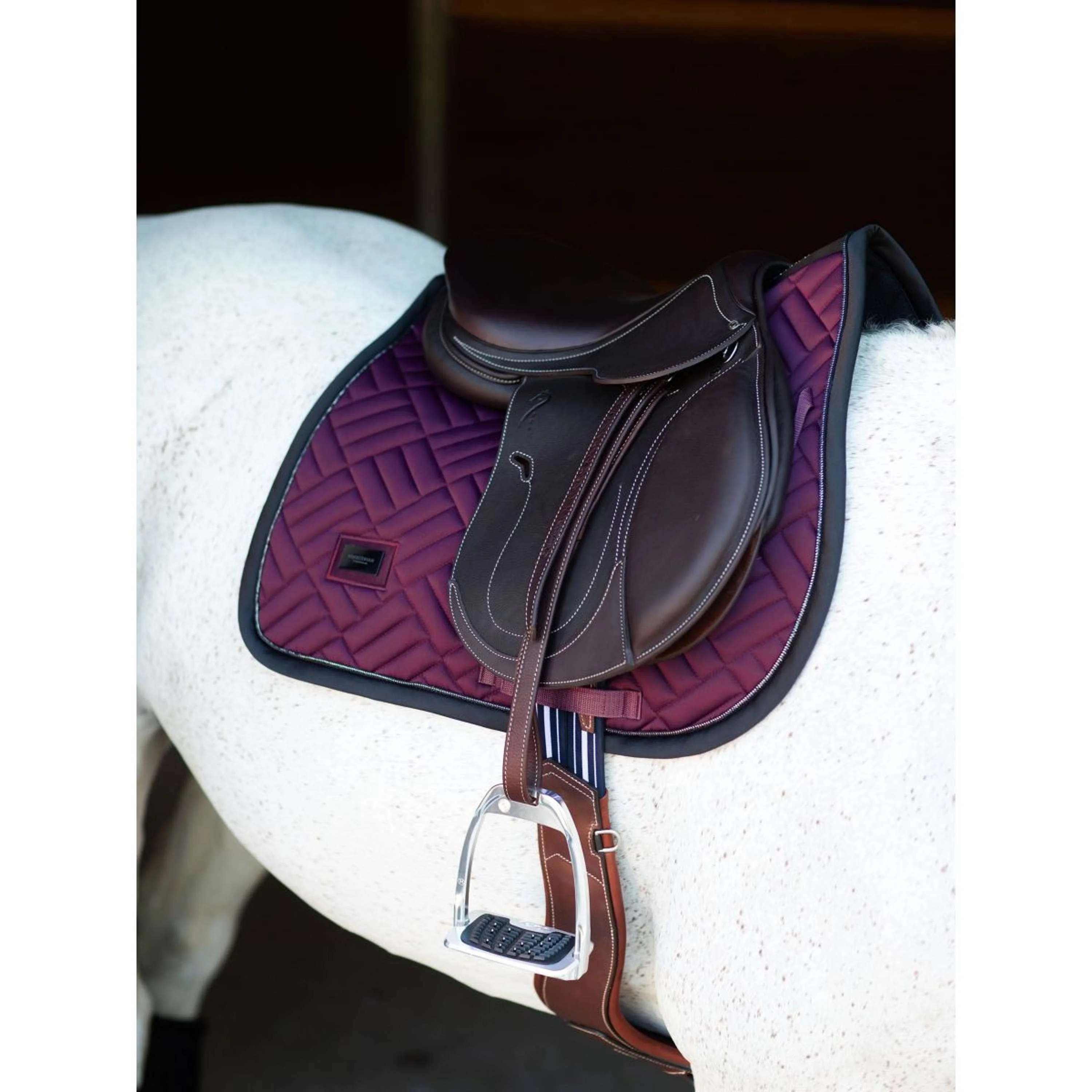 Equestrian Stockholm Sottosella Modern saltando Purple Night - Image 2