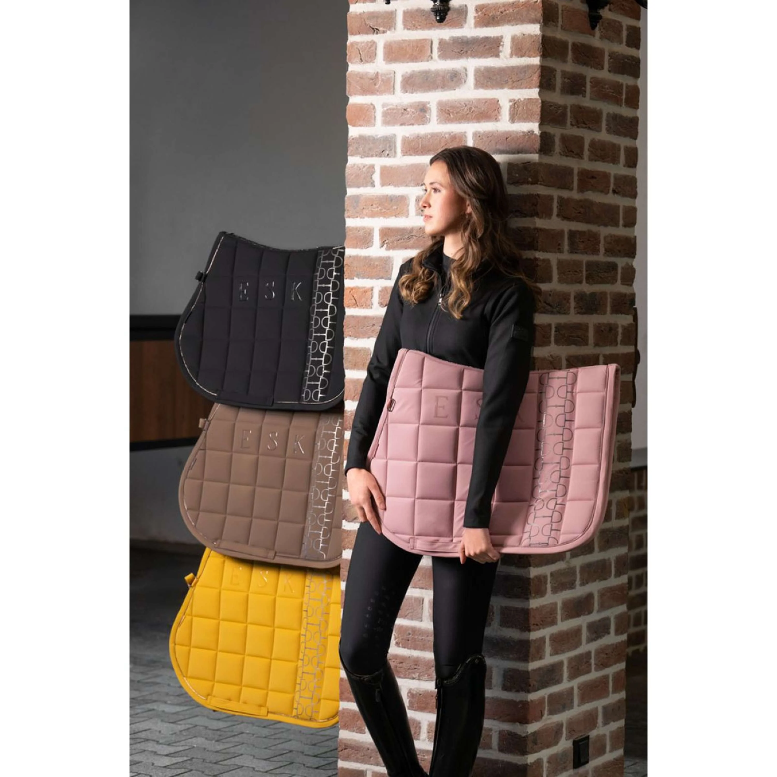 Eskadron Sottosella Big Square Softshell Platinum '25 Dressage Smoky Taupe - Image 2