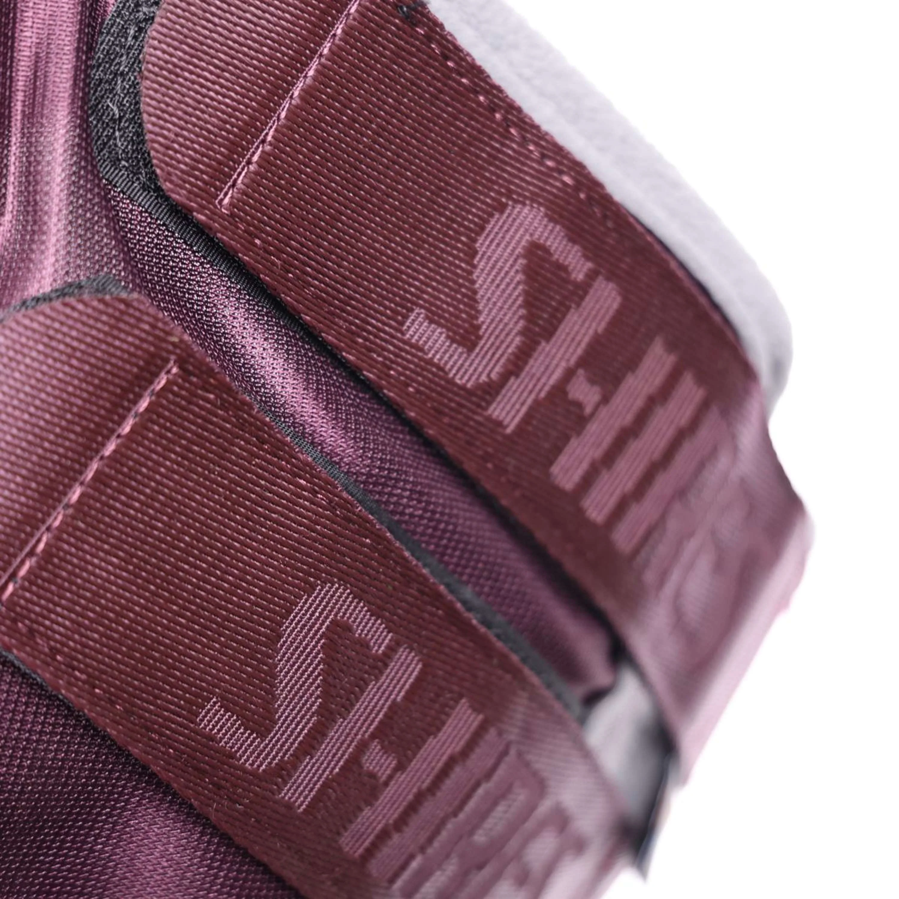 FlyGuard by Shires Maschera per Mosche Pro Deluxe con Orecchie Black Cherry - Image 6