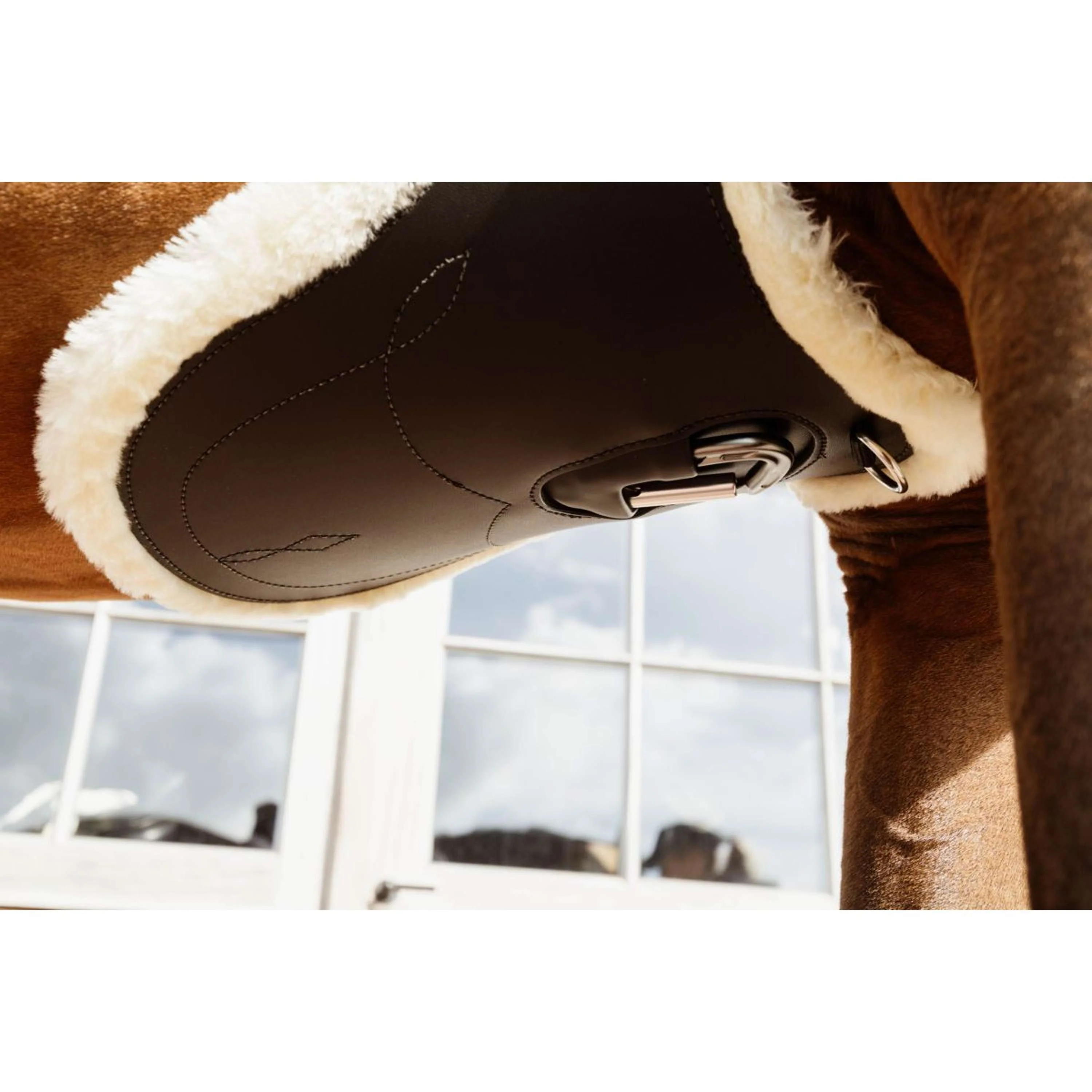 Kentucky Horsewear Sottopancia da salto Anatomic Sheepskin Marrone - Image 7