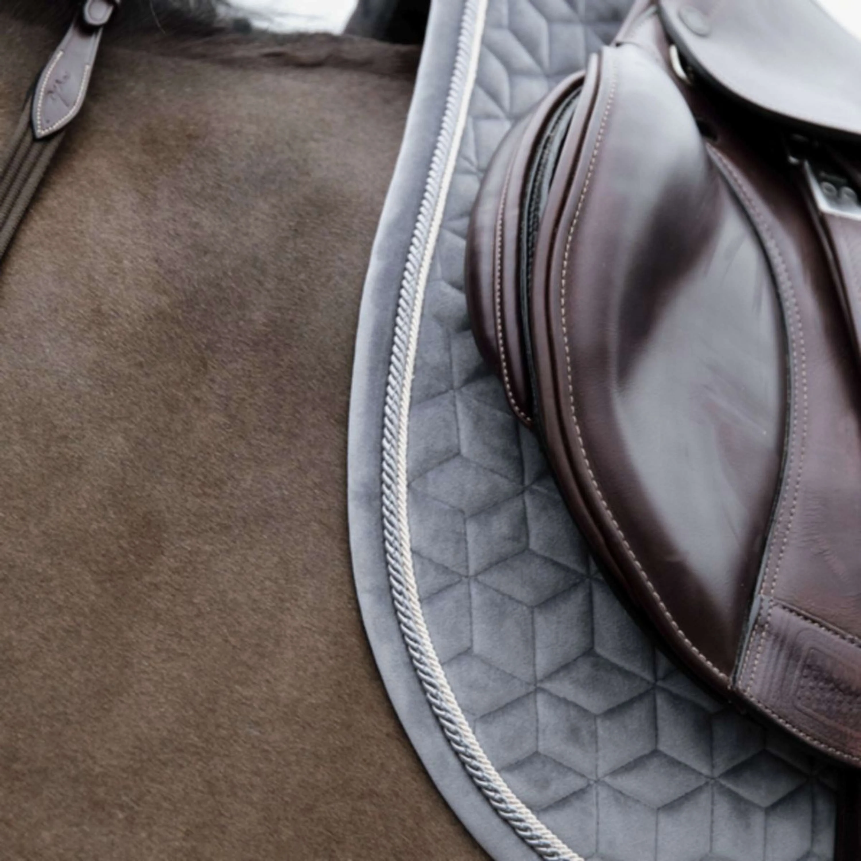 Kentucky Horsewear Sottosella Basic Velvet Saltando Grigio - Image 4