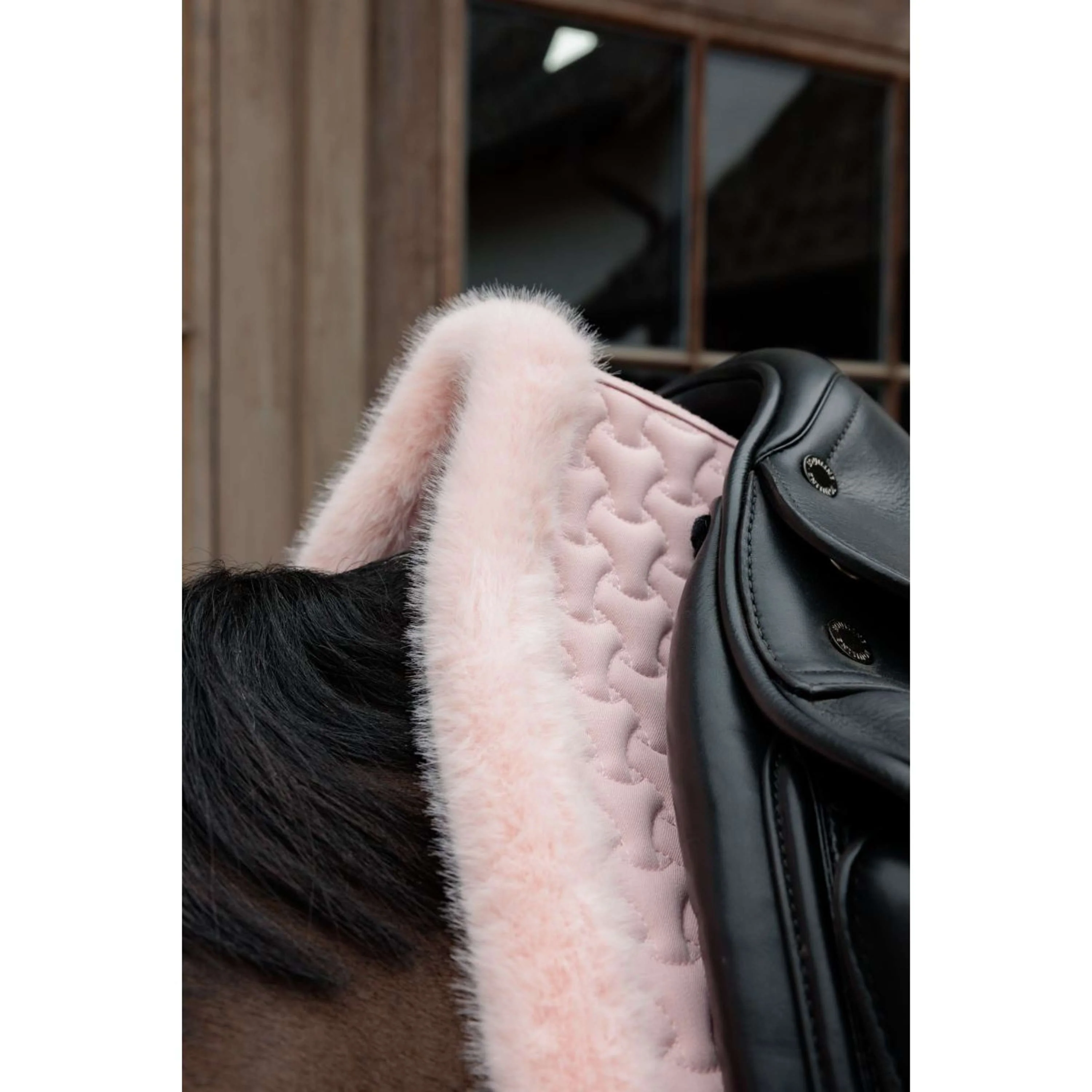 Kentucky Horsewear Sottosella Fake Fur Onion Quilt Dressage Rosa antico - Image 4