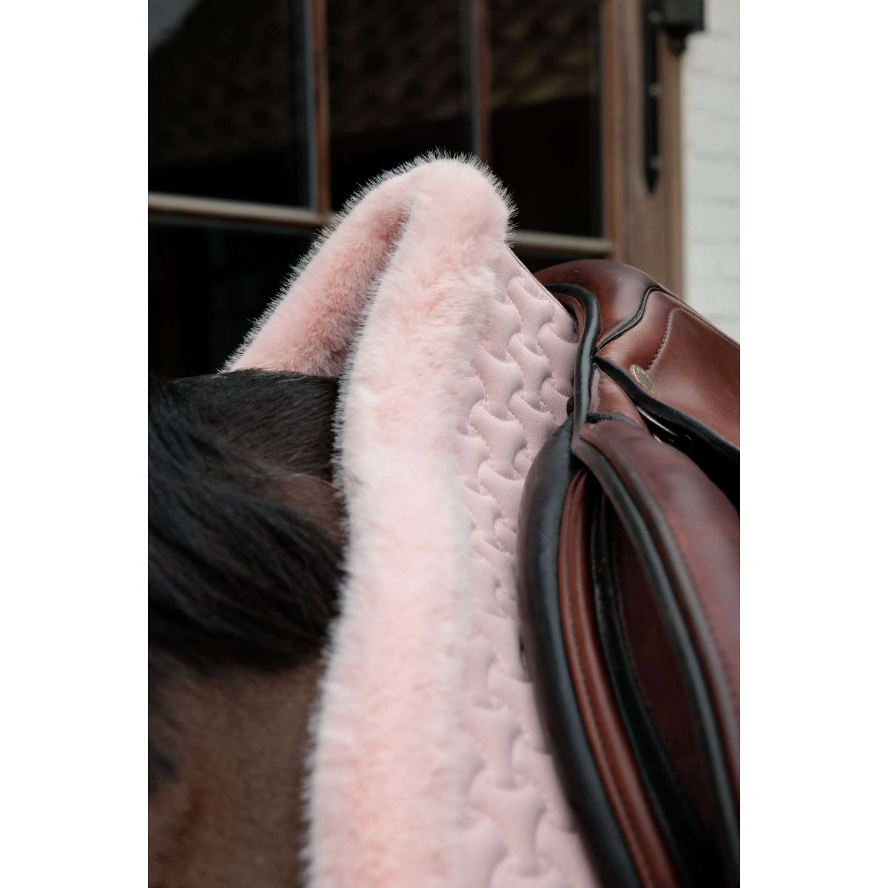 Kentucky Horsewear Sottosella Fake Fur Onion Quilt saltando Rosa antico - Image 2