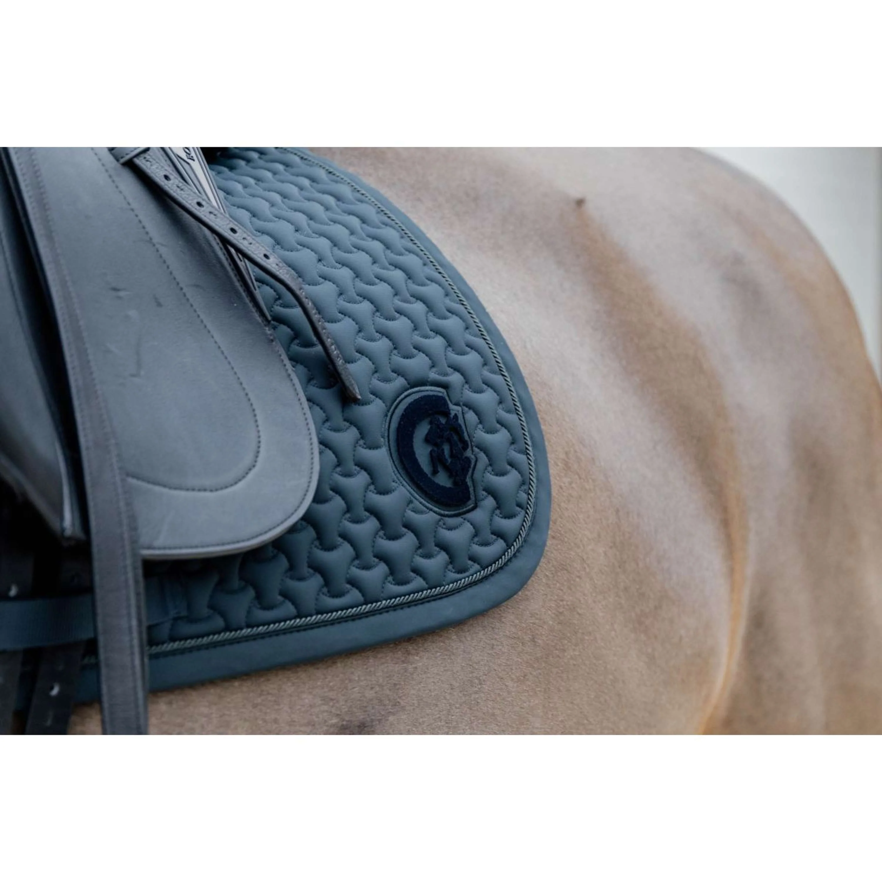 Kentucky Horsewear Sottosella Plaited Logo Dressage Pine Green - Image 5