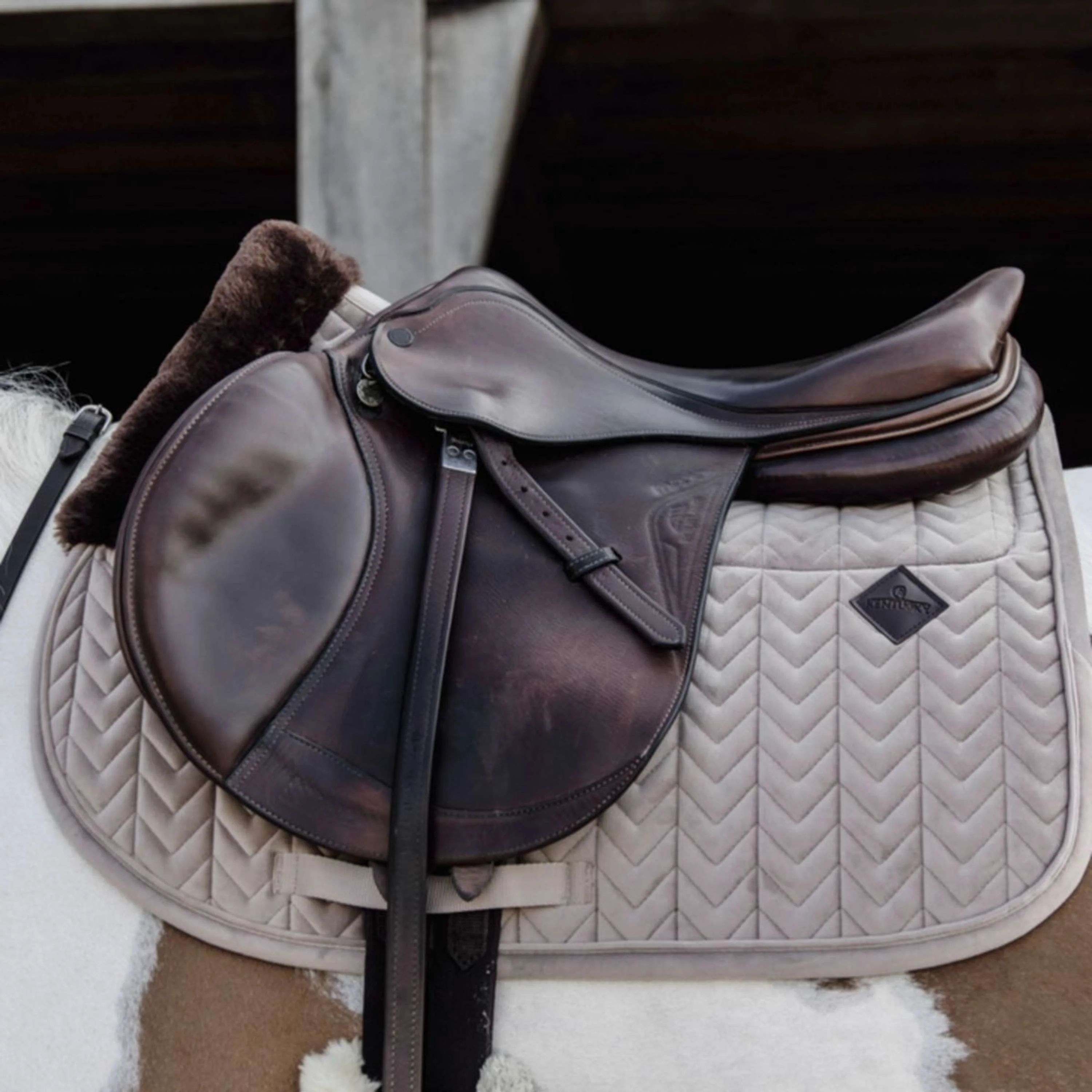 Kentucky Horsewear Sottosella Skin Friendly Velvet Saltando Beige - Image 2
