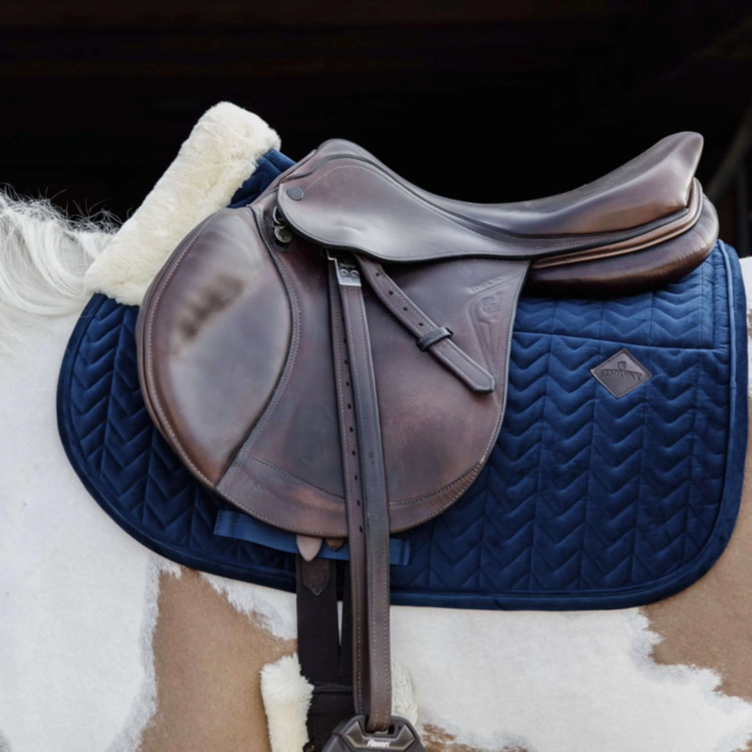 Kentucky Horsewear Sottosella Skin Friendly Velvet Saltando Navy - Image 2