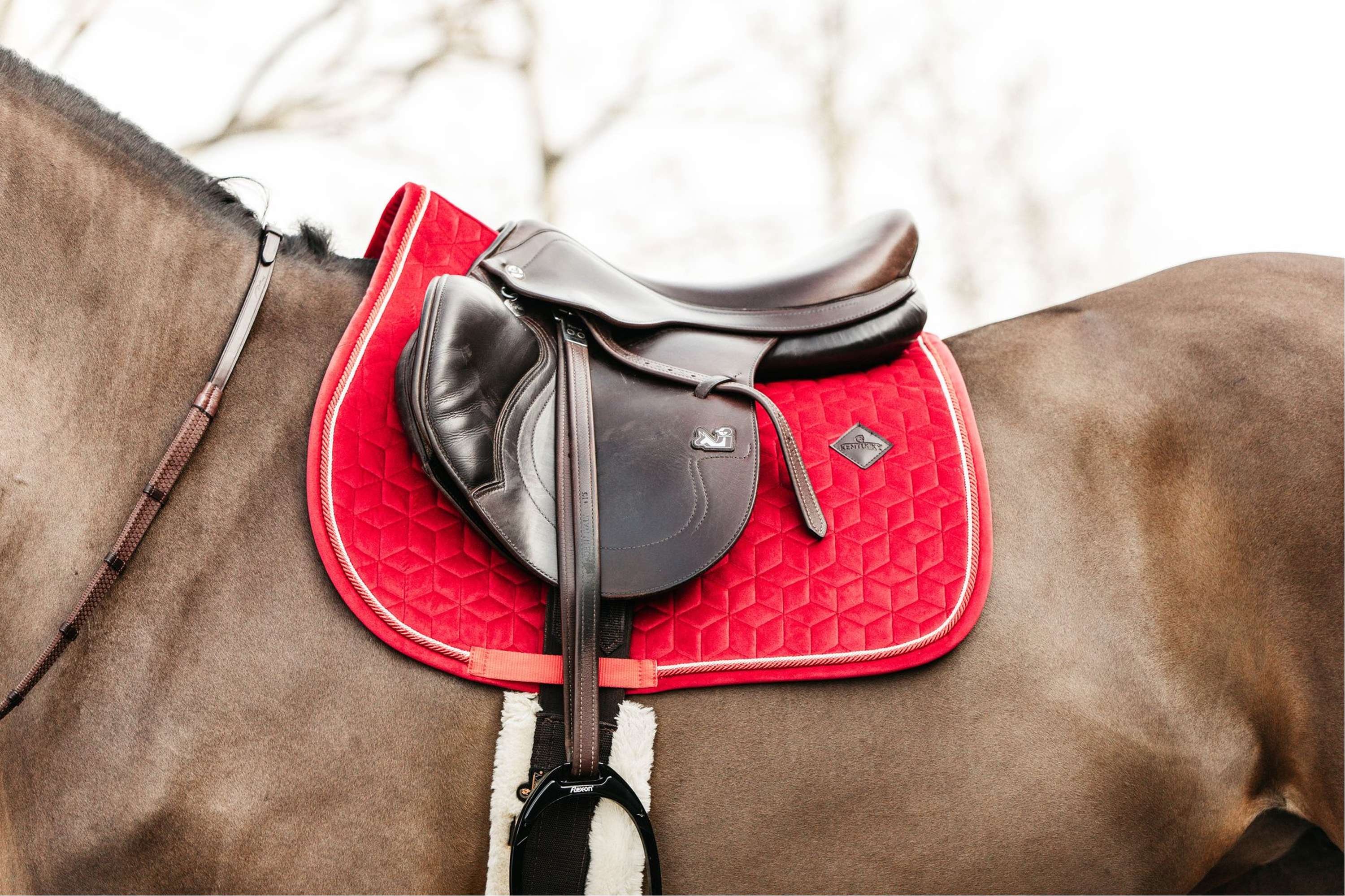Kentucky Horsewear Sottosella Velvet Saltando Rosso - Image 2