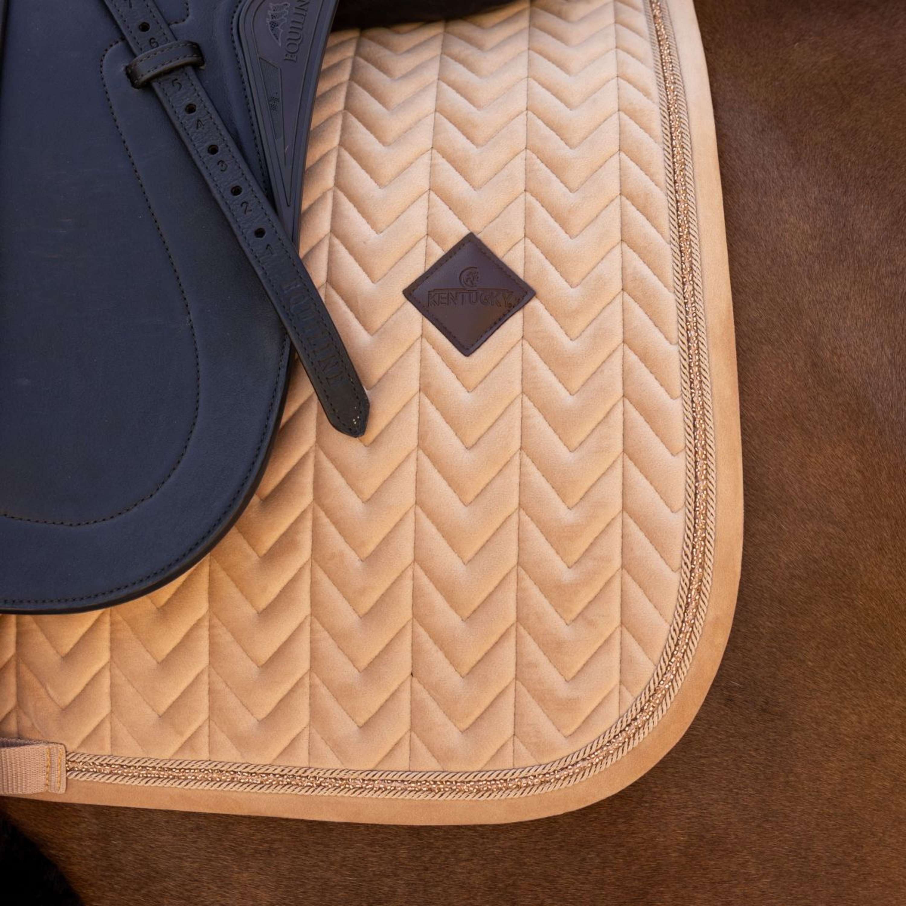 Kentucky Sottosella Velvet Mini Pearls Dressage Beige - Image 4