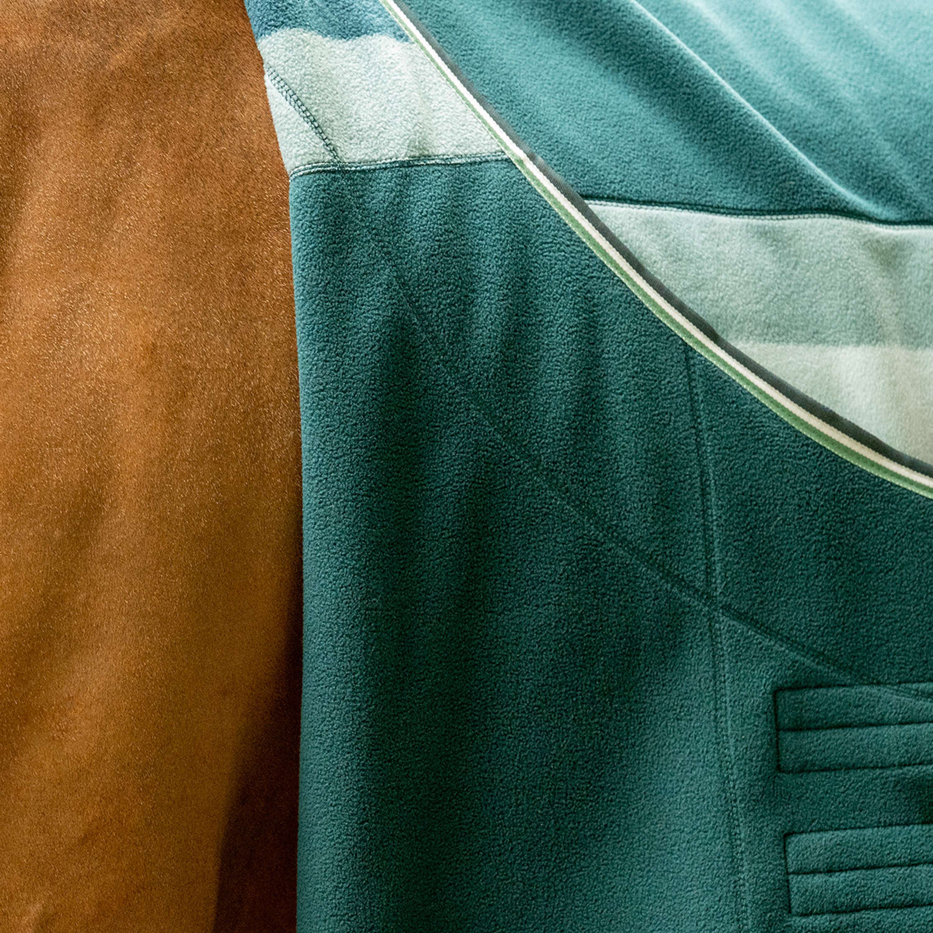 Velder Horsewear Premium Stripe Cooler Rug Striped Night Forest - Image 9
