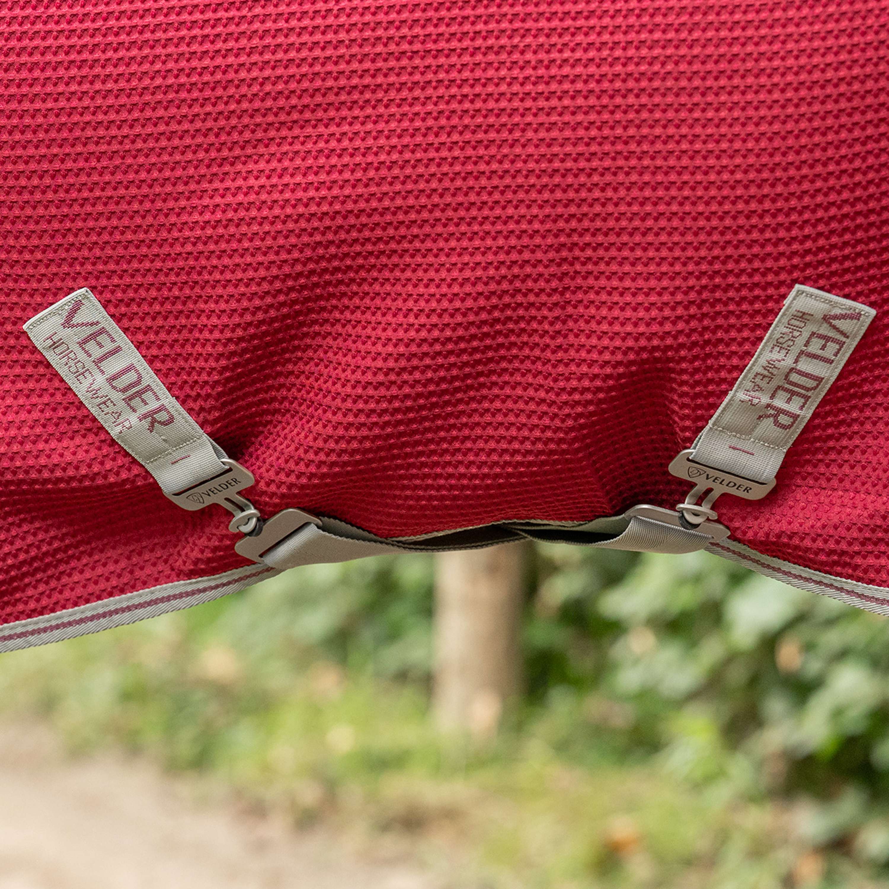 Velder Horsewear Premium Waffle Cooler Rug Rosso Gelso - Image 6