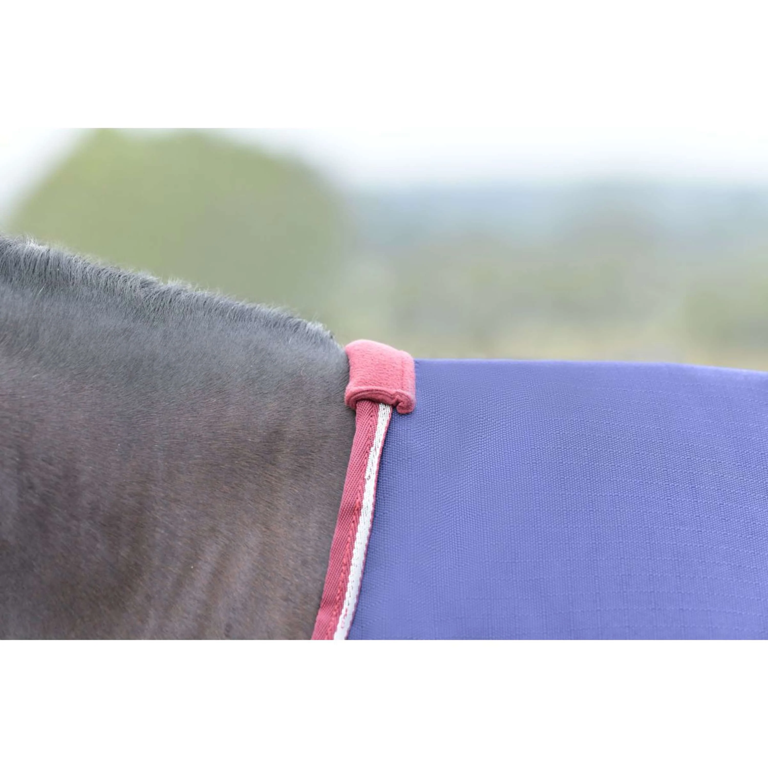 WeatherBeeta ComFiTec Essential Turnout 50 g Navy/Burgundy - Image 4