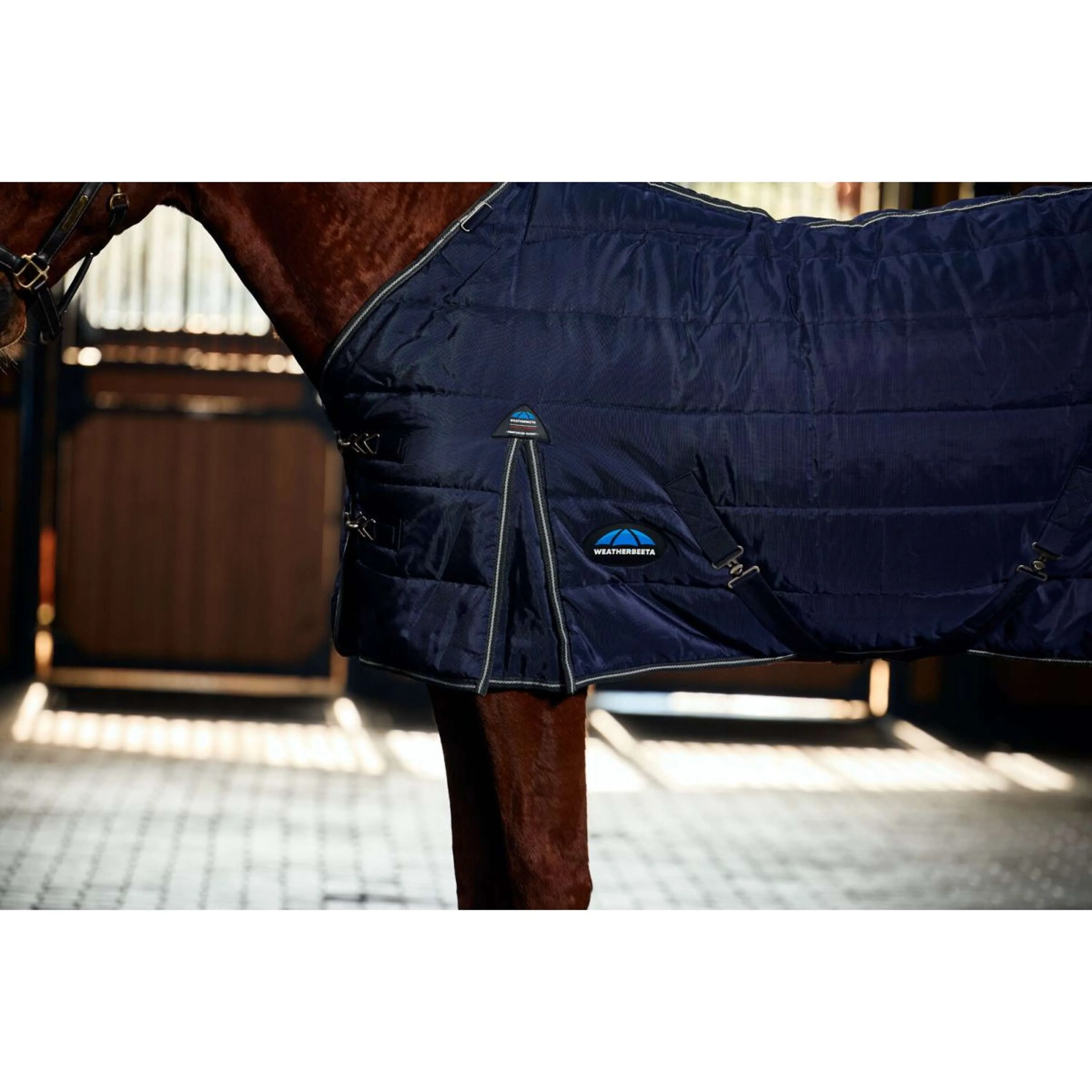 WeatherBeeta Coperta da scuderia ComFiTec PP Channel Quilt Detach-A-Neck 220 g Blu marino/Carbone - Image 6